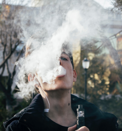 El 60% de los consumidores de cigarrillo electrónico y recambios son hombres