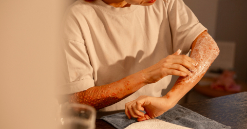 Cuidados esenciales para hacerse y eliminar un tatuaje de forma segura