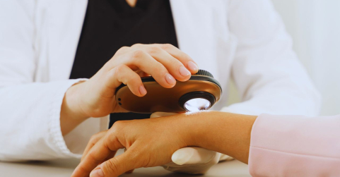 Dermatología y salud integral como estrategias para un bienestar óptimo